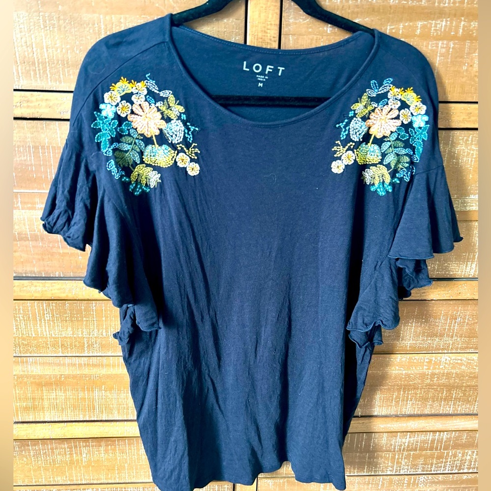 LOFT navy blue women’s short sleeve top. Perfect condition size Medium